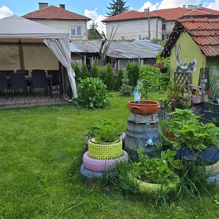 Гостевой дом Nayri House самоков,село доспей *